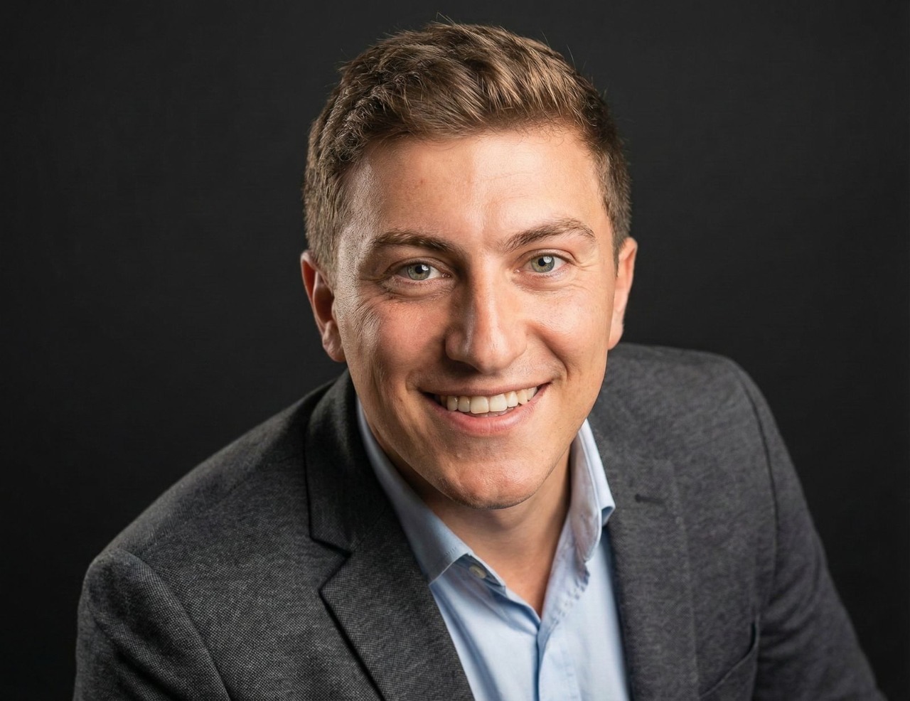 Ceyhun Cicek headshot